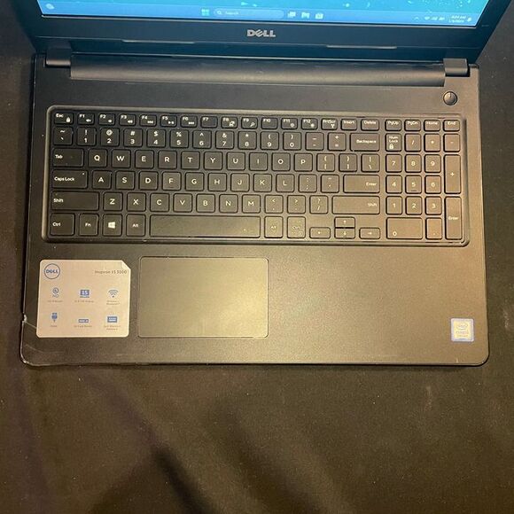 Dell Inspiron 15 3000 - Picture 2 of 4